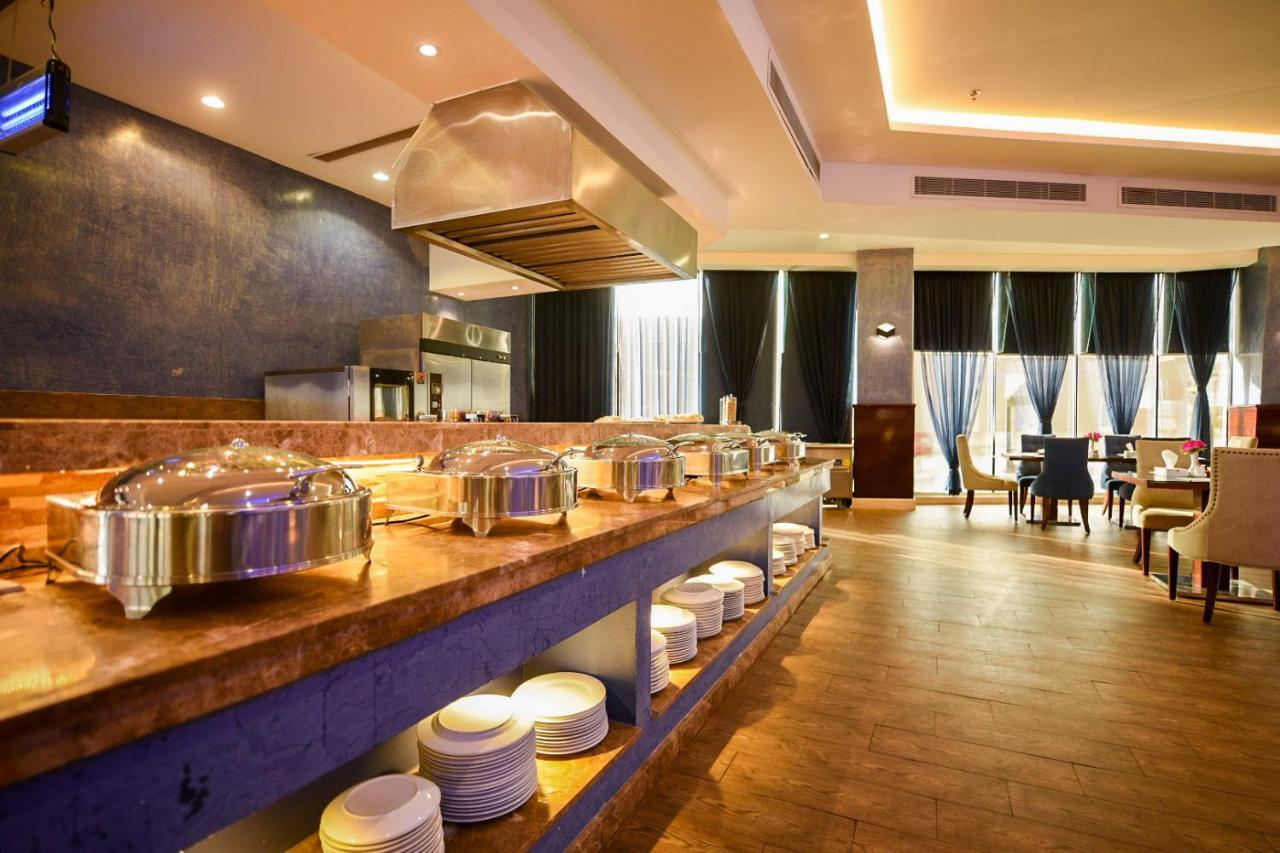 Hotel & Resort Golden Marina Yanbu Exterior photo