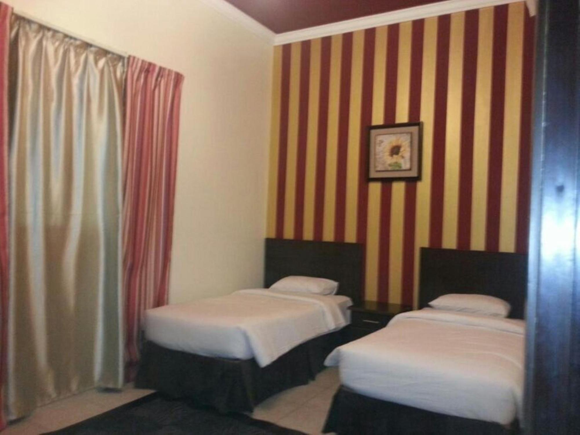 Hotel & Resort Golden Marina Yanbu Room photo