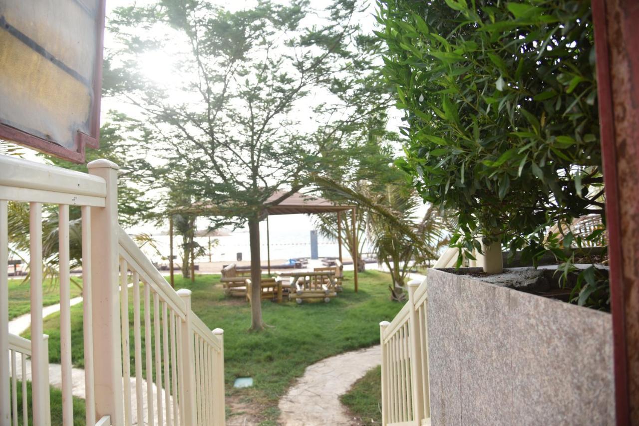 Hotel & Resort Golden Marina Yanbu Exterior photo